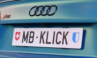 Cadres de plaques MB Klick – Le nouveau standard pour vos plaques